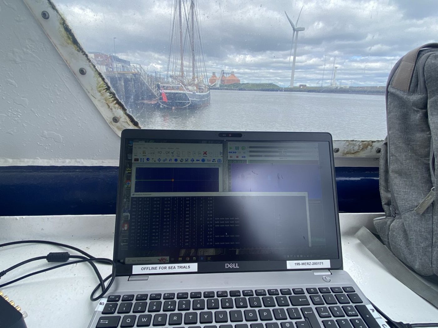 Live acoustic data on a field laptop during harbour sea trials