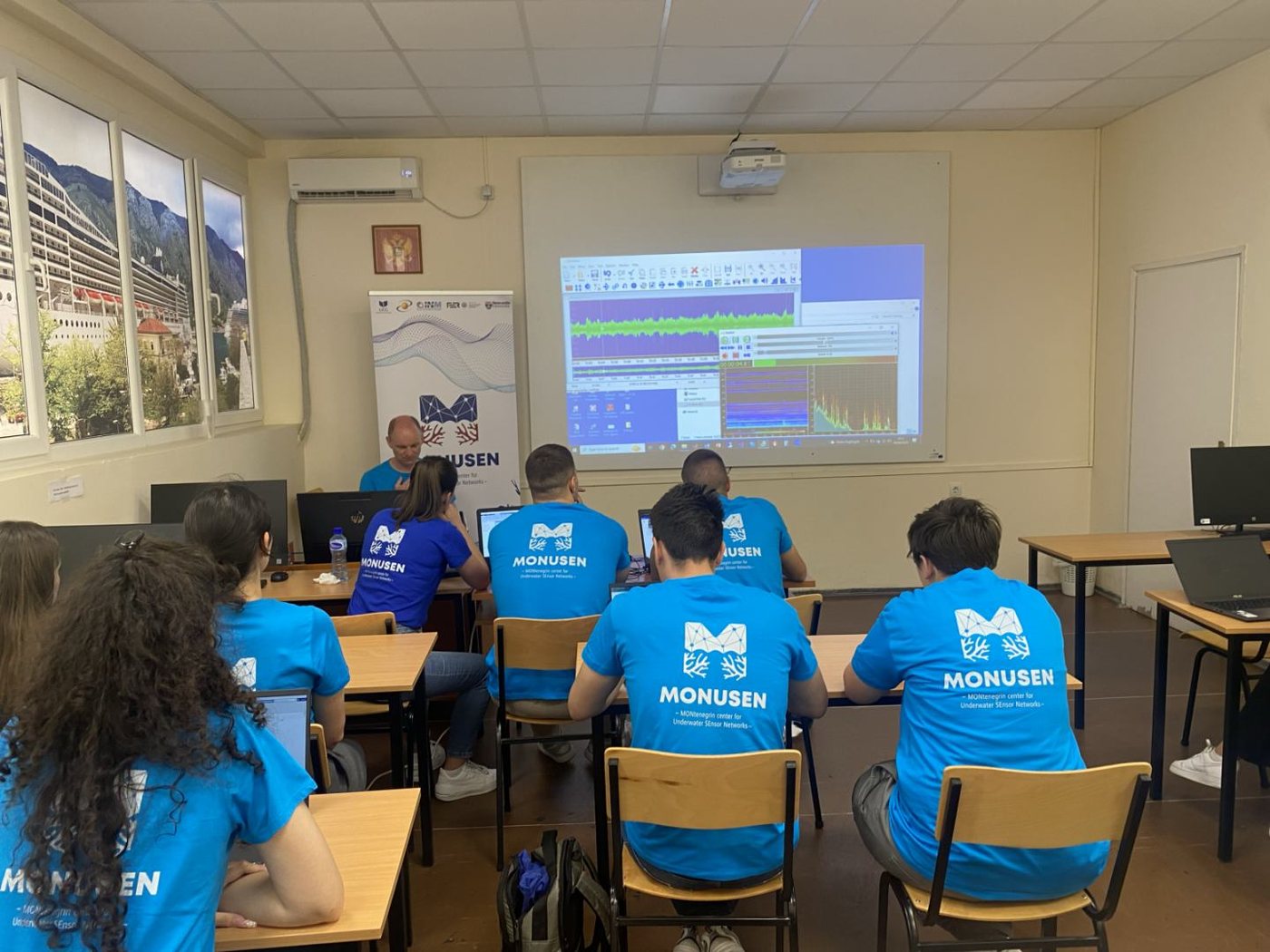 MONUSEN training session: participants analysing underwater recordings